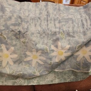 JcPenny Home Collection Daisy Valence